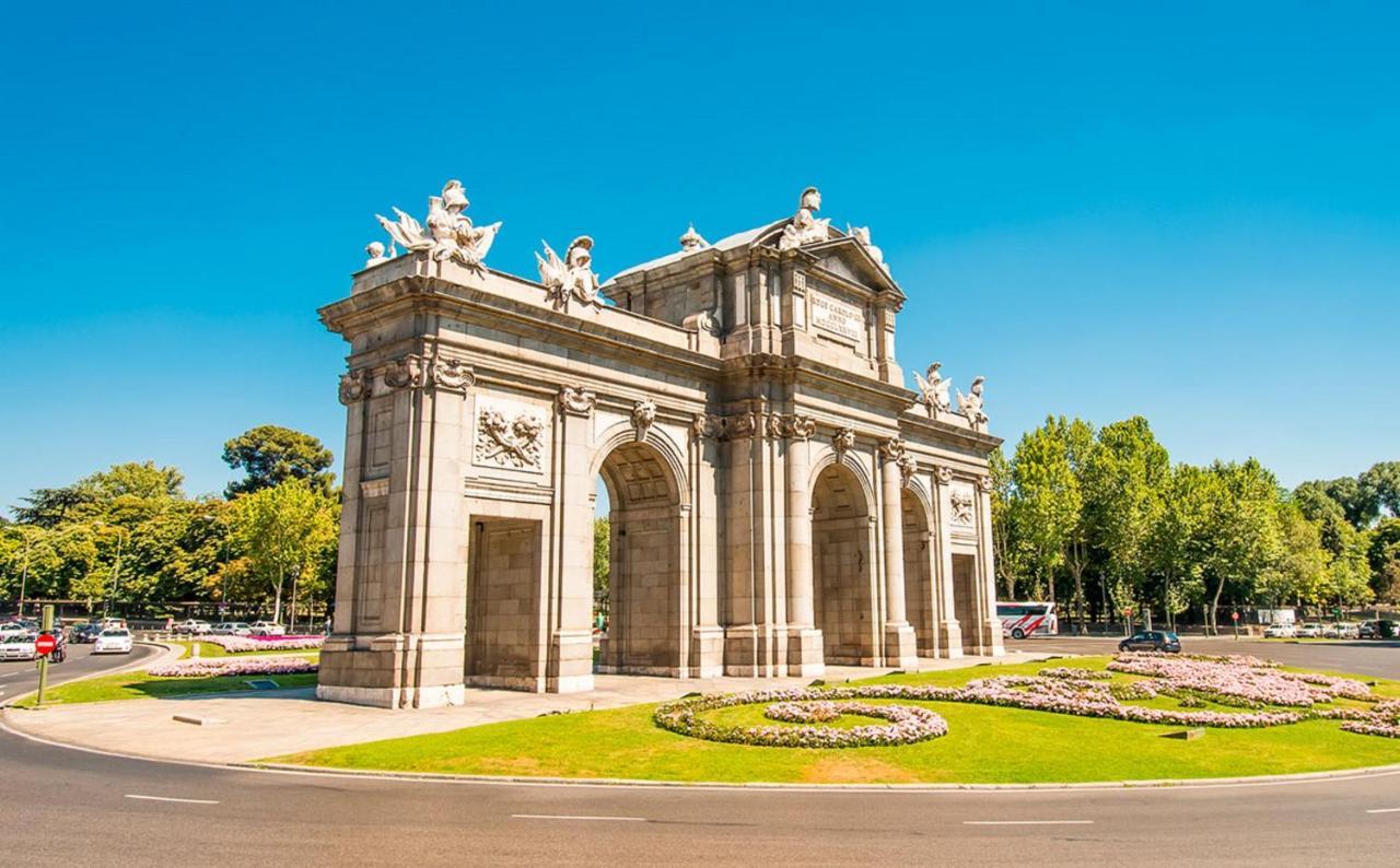 Adosado Cerca Plaza Castilla - Apartamento Cuzco Madrid Dış mekan fotoğraf